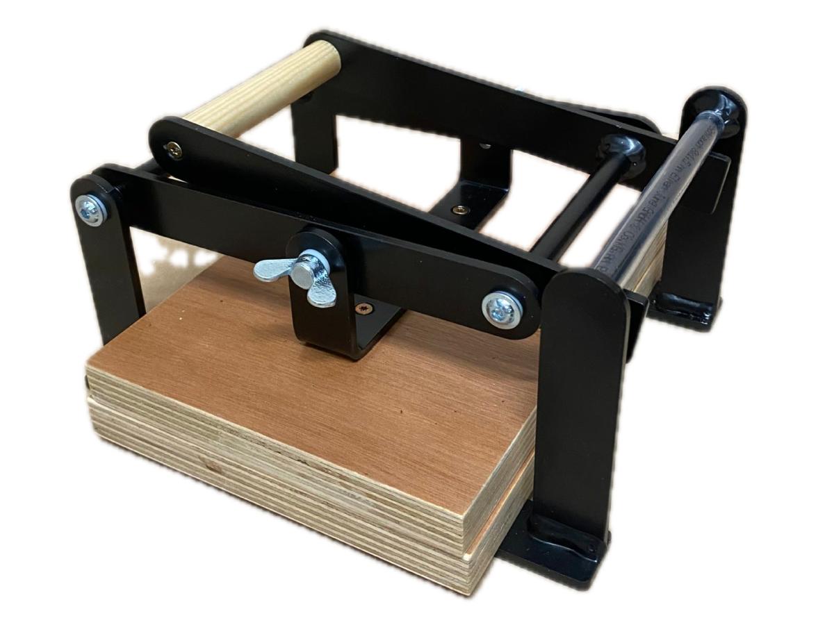 WOODZILLA  HANDHEBEL DRUCKPRESSE A5 MATTSCHWARZ 1