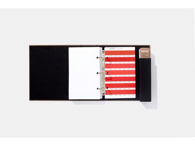 PANTONE FASHION & HOME COLOR SPECIFIER & GUIDESET 2